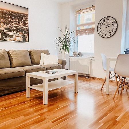 Gemuetliche Fewo Mit Balkon Λειψία Εξωτερικό φωτογραφία